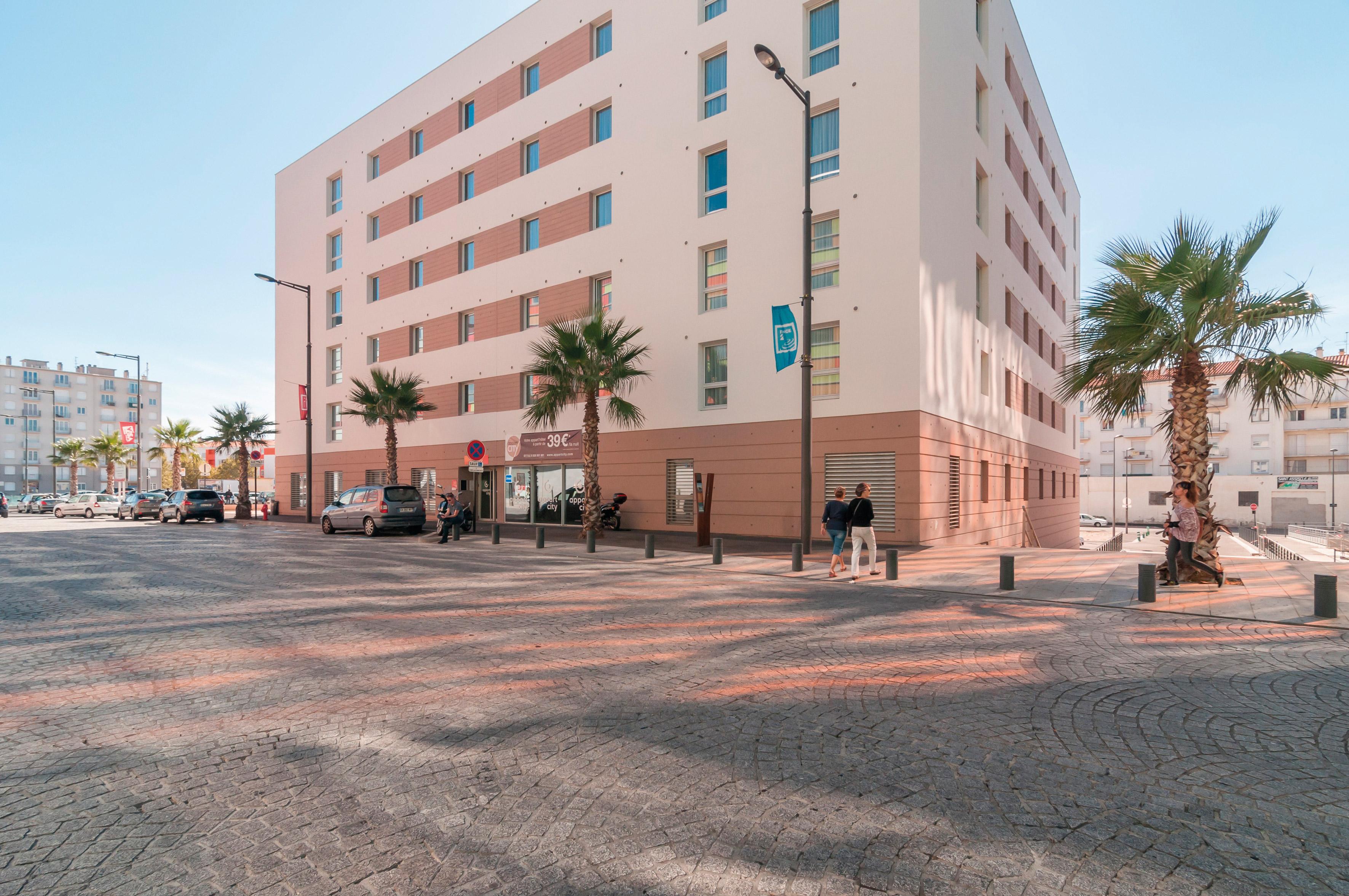 Appart'City Confort Perpignan Centre Gare Екстер'єр фото